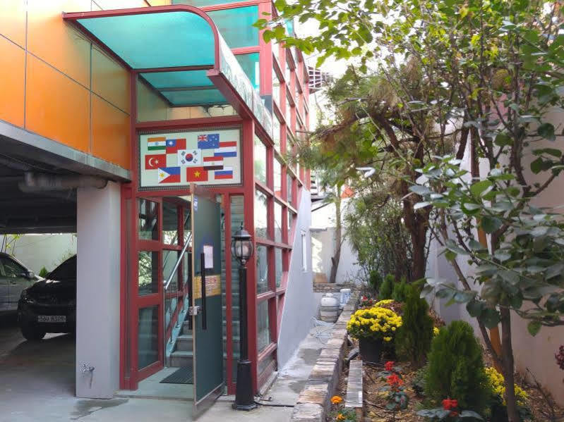 Embassy Guesthouse Itaewon Seoul Exterior foto
